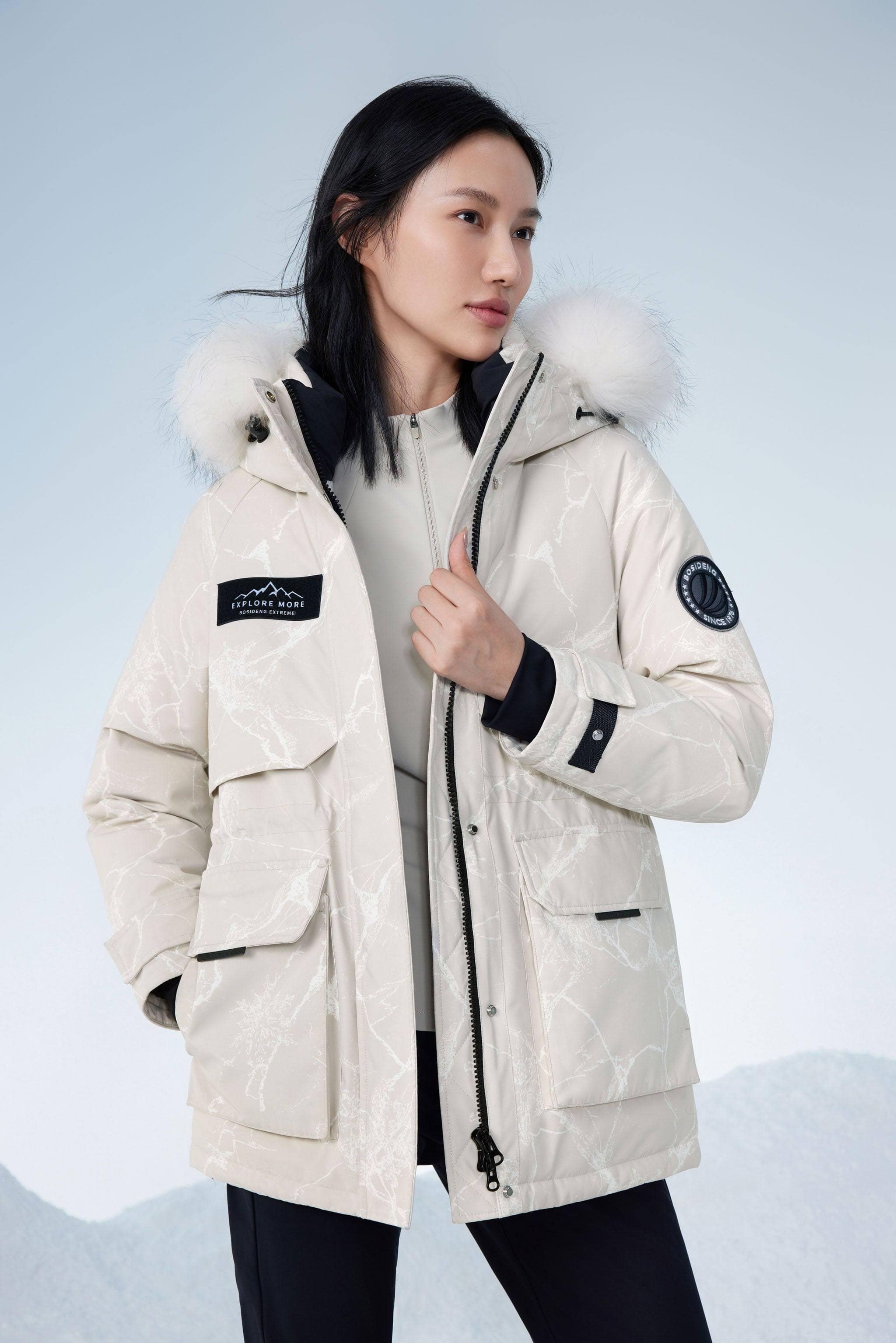 Stylish Women s Down Jackets Bosideng