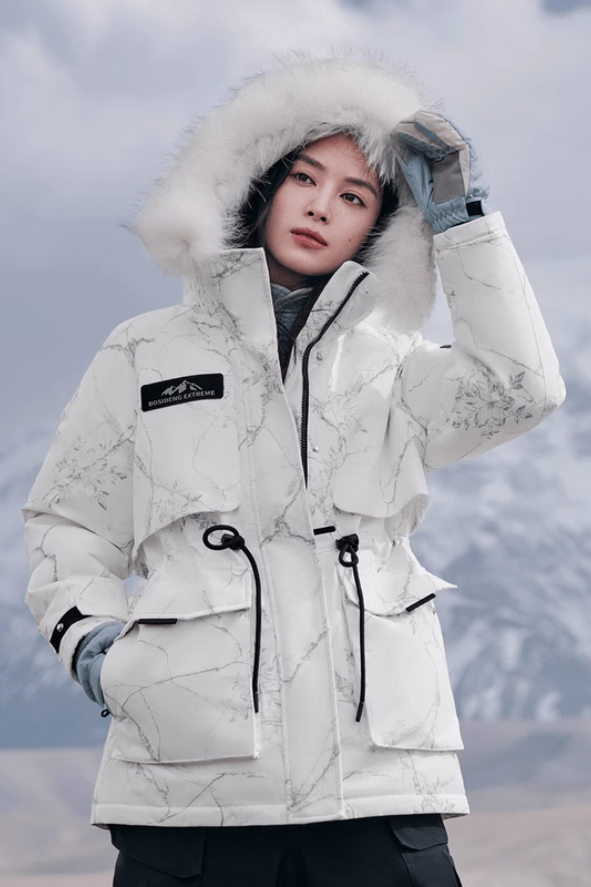 BOSIDENG 2024 Women’s classic extreme goose down jacket with fur hood Jackets Icy white / 4